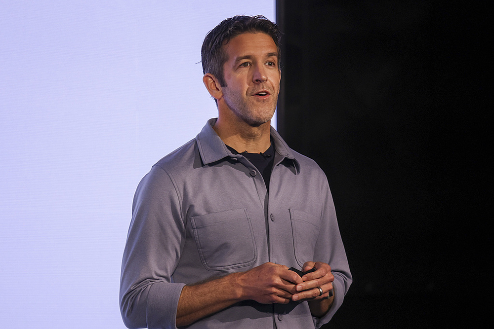 苹果库克时代即将落幕：接替者特努斯是谁？会带来哪些改变？